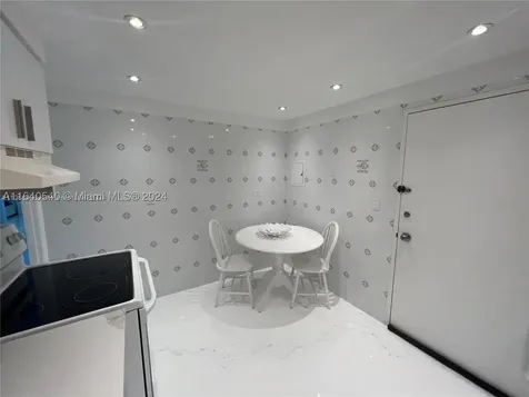 5555 Collins Avenue Miami Beach FL 33140