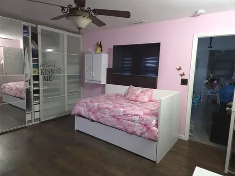 19050 SW 119th Avenue Miami FL 33177