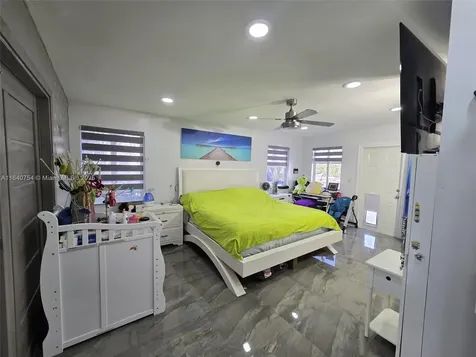 19050 SW 119th Avenue Miami FL 33177