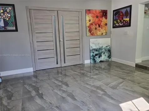 19050 SW 119th Avenue Miami FL 33177