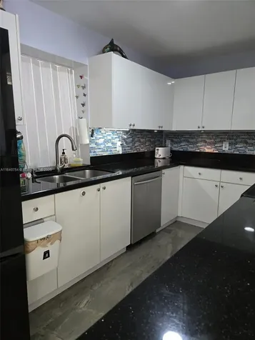 19050 SW 119th Avenue Miami FL 33177