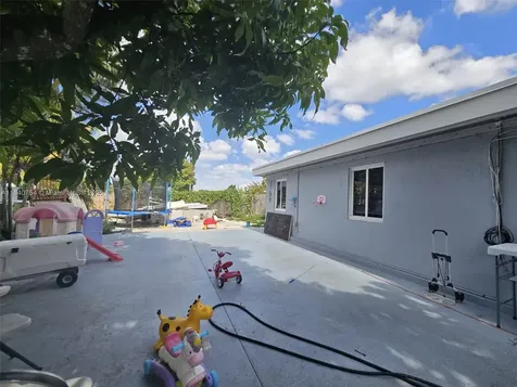 19050 SW 119th Avenue Miami FL 33177