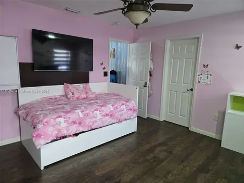 19050 SW 119th Avenue Miami FL 33177