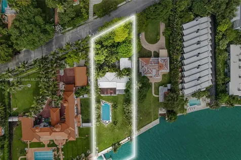 5975 N Bayshore Drive Miami FL 33137