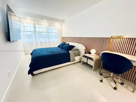100 Lincoln Road Miami Beach FL 33139