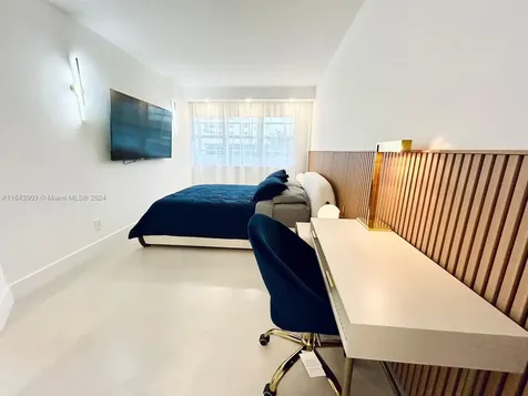 100 Lincoln Road Miami Beach FL 33139