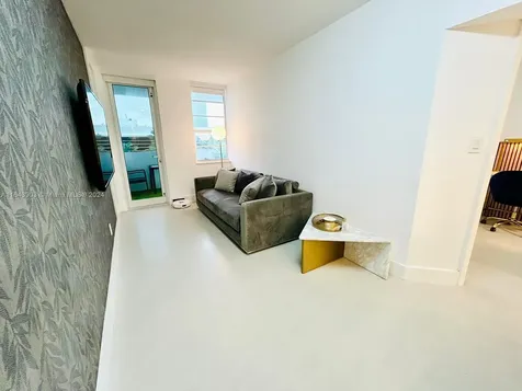 100 Lincoln Road Miami Beach FL 33139