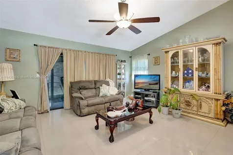 10026 NW 70th Street Tamarac FL 33321