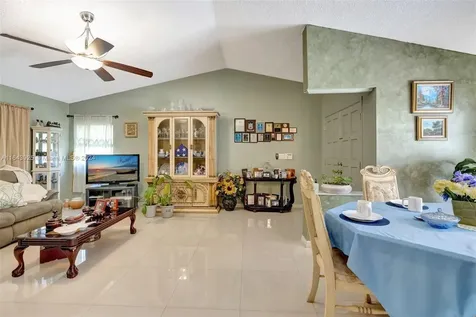 10026 NW 70th Street Tamarac FL 33321