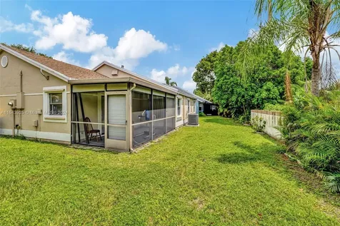 10026 NW 70th Street Tamarac FL 33321