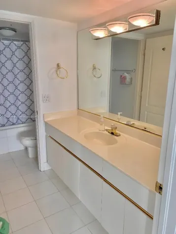 1900 Sunset Harbour Drive Miami Beach FL 33139