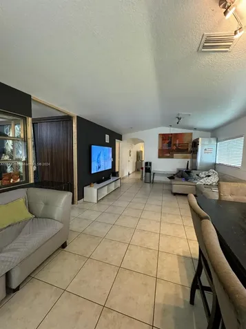 895 NE 3rd Avenue Homestead FL 33030