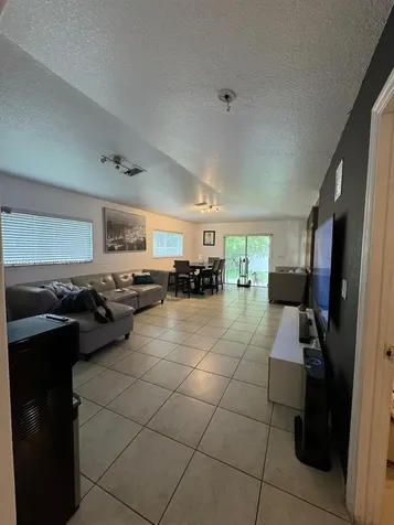 895 NE 3rd Avenue Homestead FL 33030