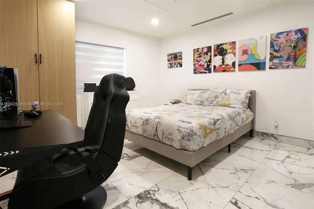 2001 W Oakmont Terrace Coral Springs FL 33071