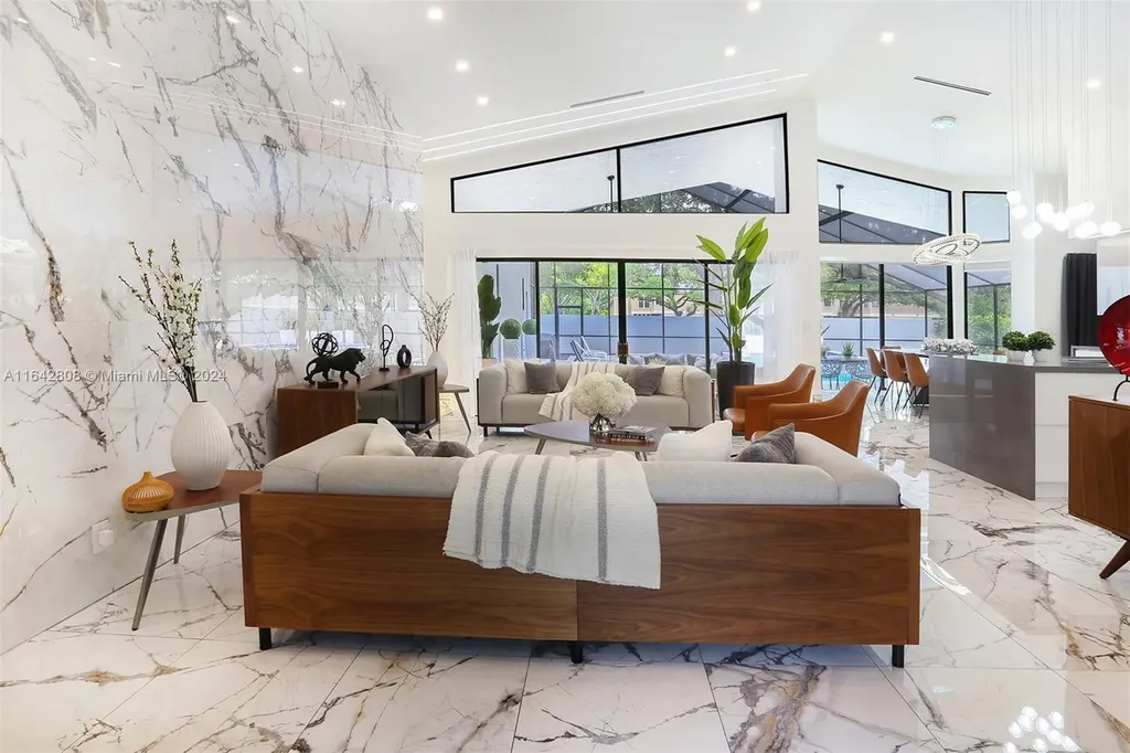 2001 W Oakmont Terrace Coral Springs FL 33071