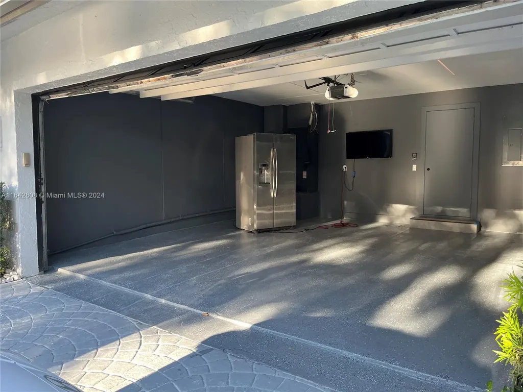 2001 W Oakmont Terrace Coral Springs FL 33071