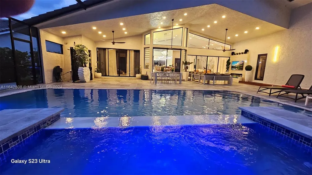 2001 W Oakmont Terrace Coral Springs FL 33071