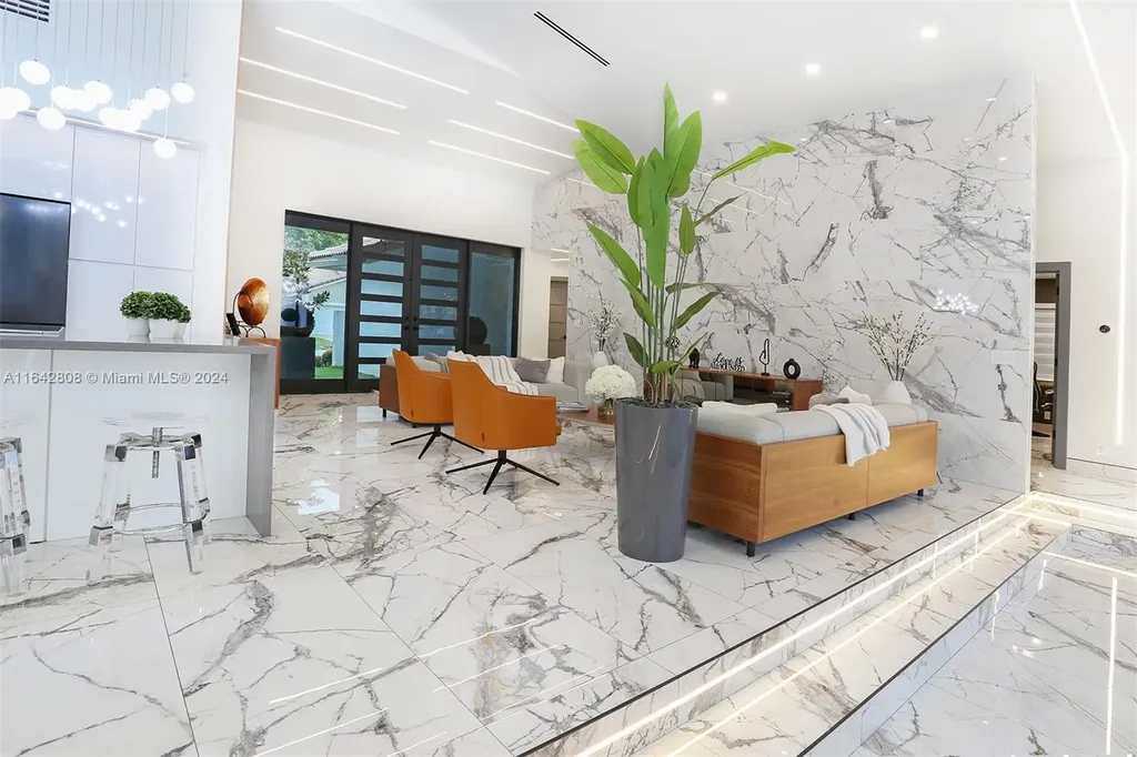 2001 W Oakmont Terrace Coral Springs FL 33071