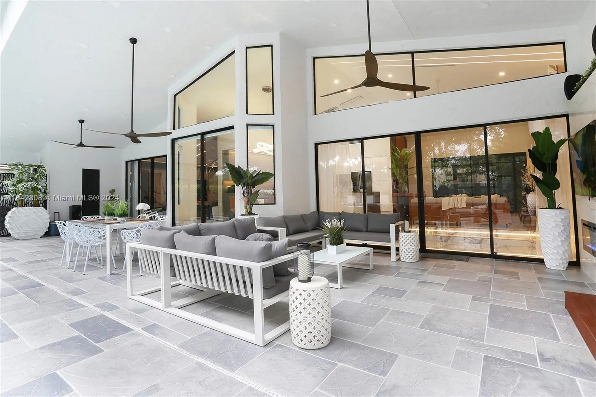 2001 W Oakmont Terrace Coral Springs FL 33071