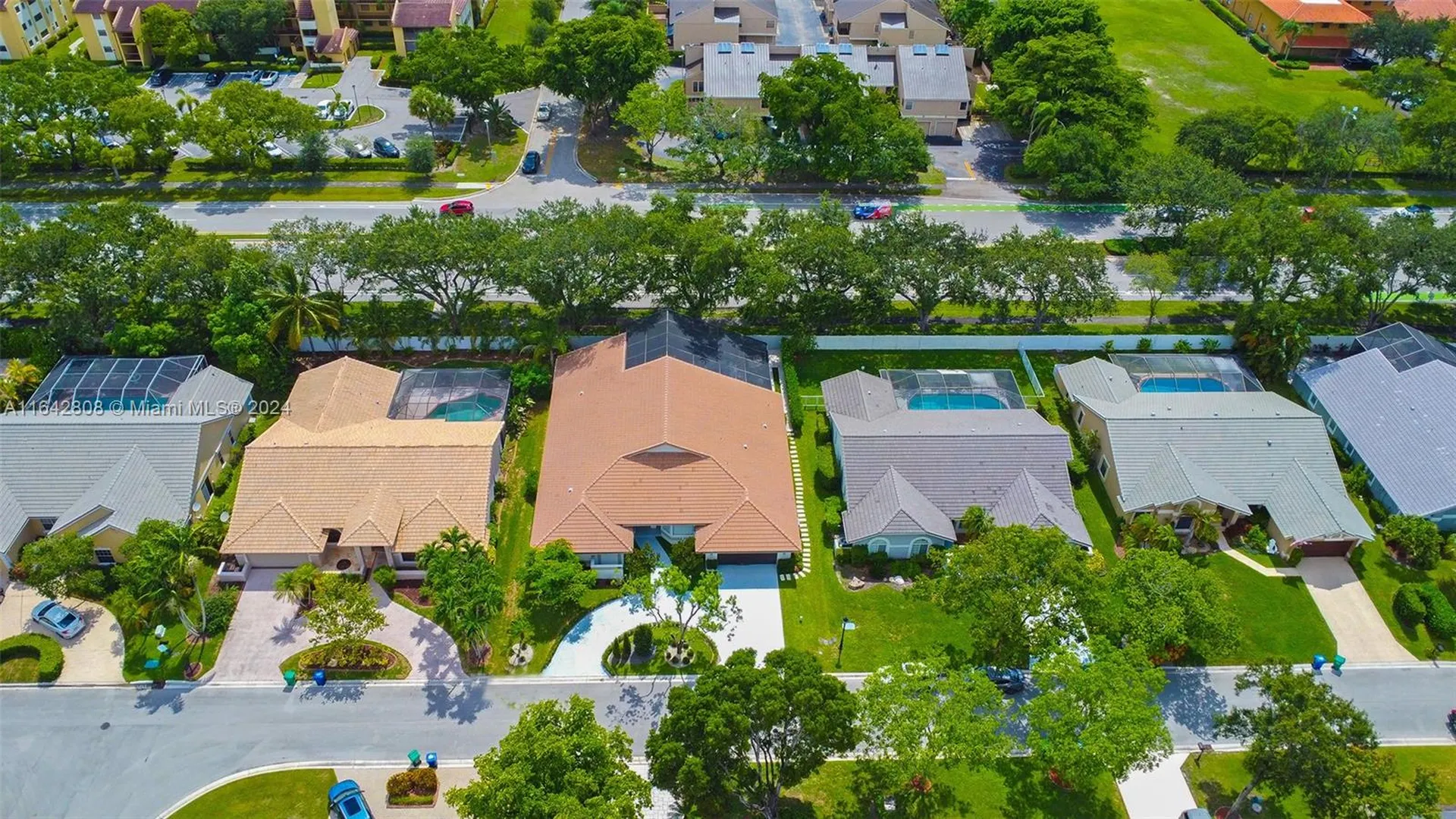 2001 W Oakmont Terrace Coral Springs FL 33071