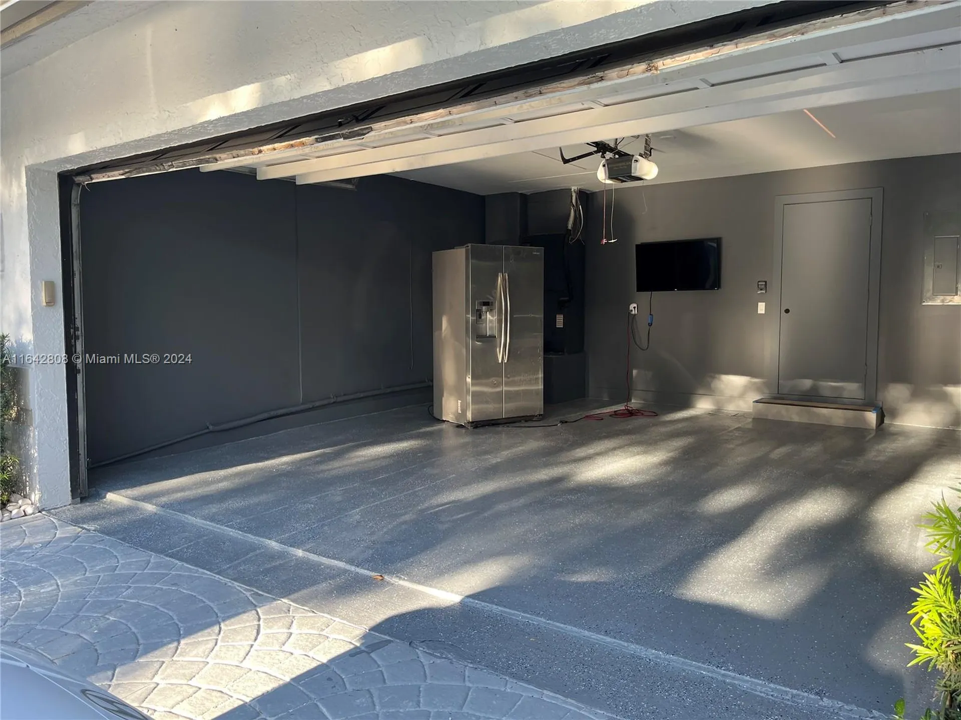 2001 W Oakmont Terrace Coral Springs FL 33071