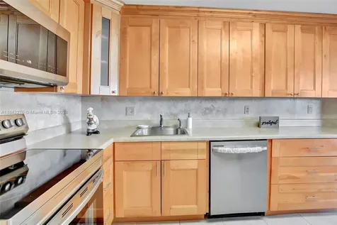 8612 NW 12th Street Plantation FL 33322