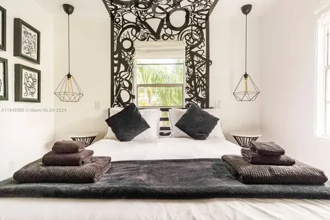 411 El Vedado West Palm Beach FL 33405