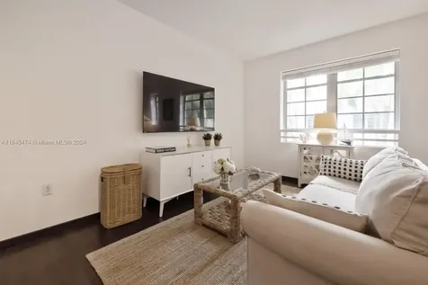 435 21 Street Miami Beach FL 33139