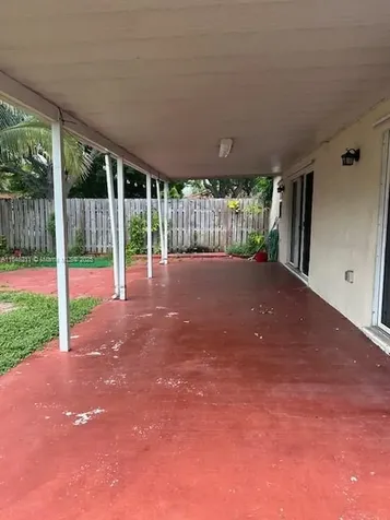 9136 NW 192nd Terrace Hialeah FL 33018