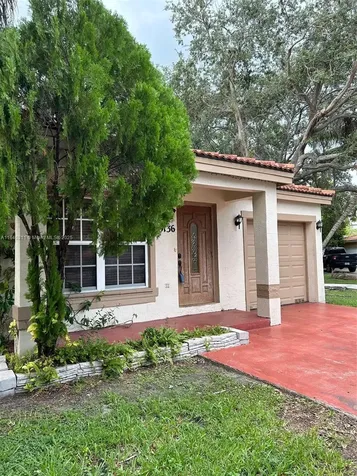9136 NW 192nd Terrace Hialeah FL 33018
