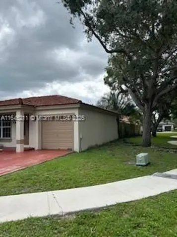 9136 NW 192nd Terrace Hialeah FL 33018