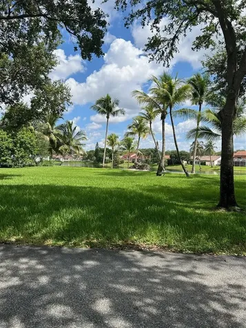 9136 NW 192nd Terrace Hialeah FL 33018