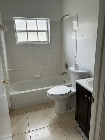 9136 NW 192nd Terrace Hialeah FL 33018