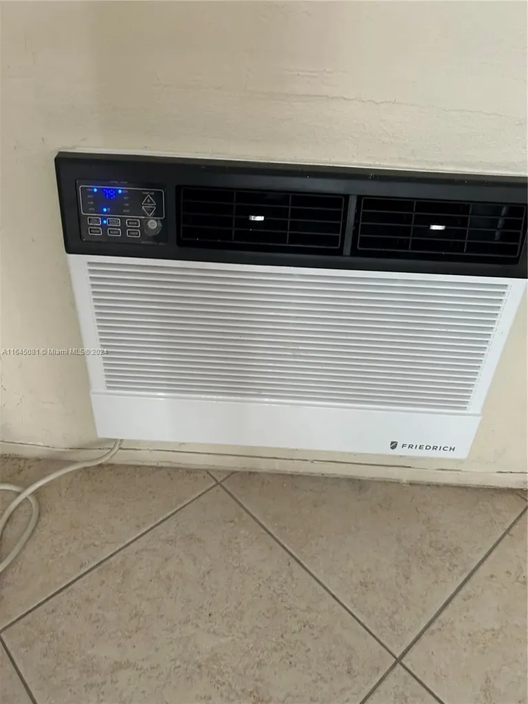 1504 S Surf Road Hollywood FL 33019