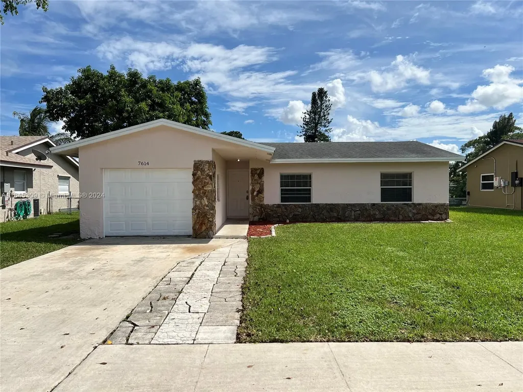 7614 SW 8th Court North Lauderdale FL 33068
