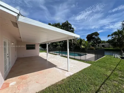 7614 SW 8th Court North Lauderdale FL 33068
