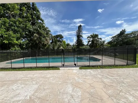7614 SW 8th Court North Lauderdale FL 33068