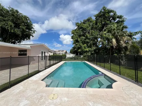 7614 SW 8th Court North Lauderdale FL 33068