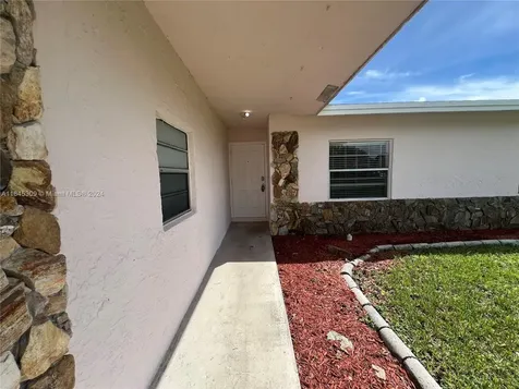 7614 SW 8th Court North Lauderdale FL 33068