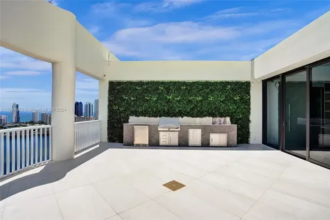 3000 Island Boulevard Aventura FL 33160