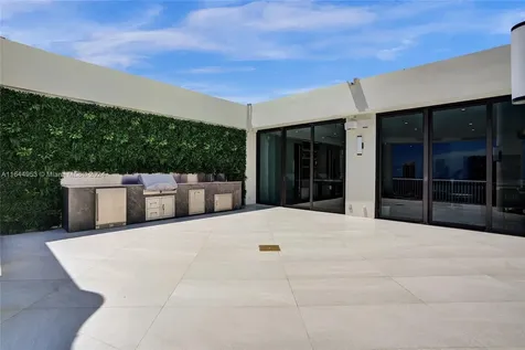 3000 Island Boulevard Aventura FL 33160