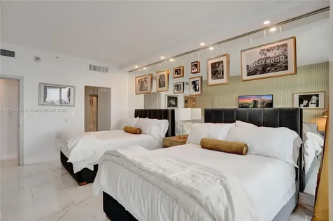 3000 Island Boulevard Aventura FL 33160