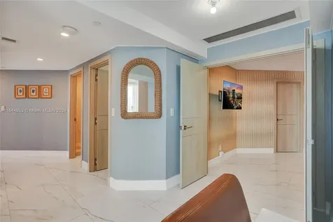 3000 Island Boulevard Aventura FL 33160