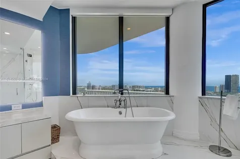 3000 Island Boulevard Aventura FL 33160