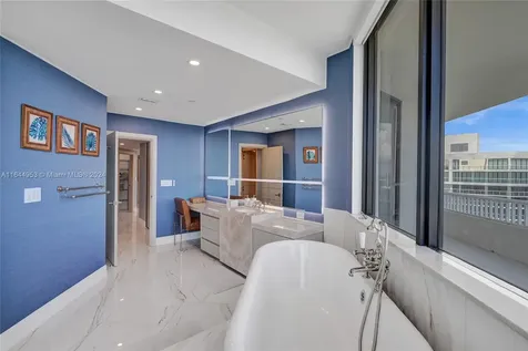 3000 Island Boulevard Aventura FL 33160