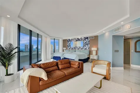 3000 Island Boulevard Aventura FL 33160