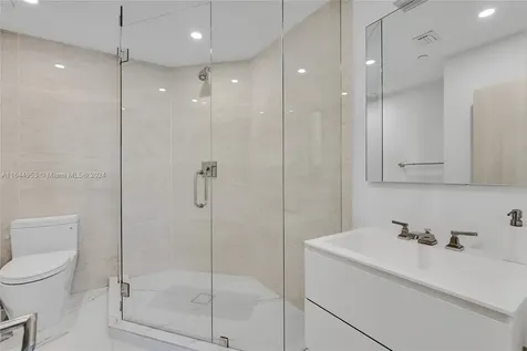 3000 Island Boulevard Aventura FL 33160