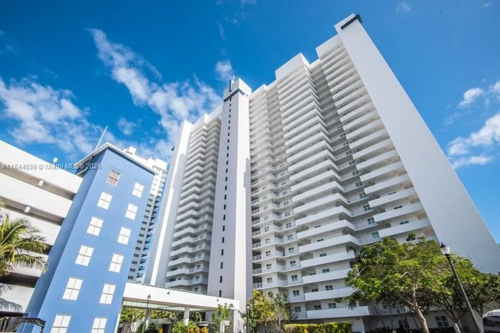 14951 Royal Oaks Lane North Miami FL 33181