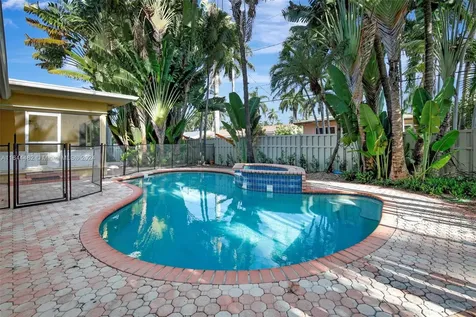 1235 Harrison Street Hollywood FL 33019
