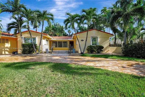 1235 Harrison Street Hollywood FL 33019